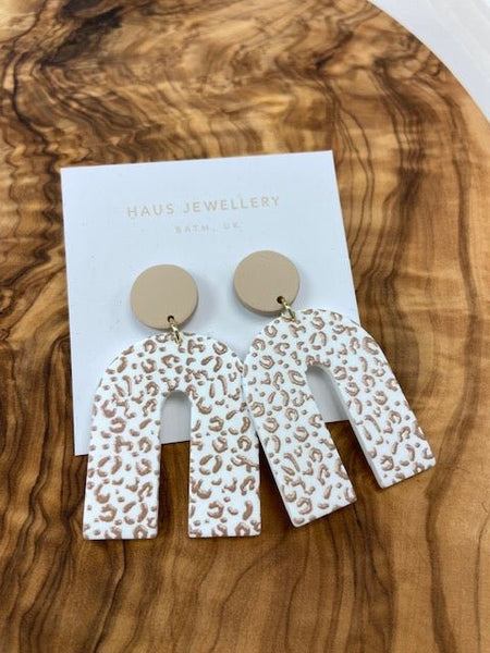U-Shaped Earrings - Hauslife